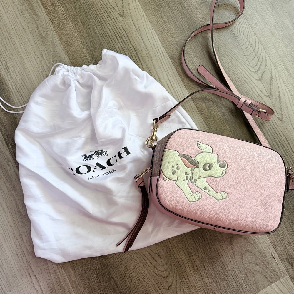COACH x Disney 101 Dalmatians Crossbody Camera Bag Pink Leather Clutch Authentic